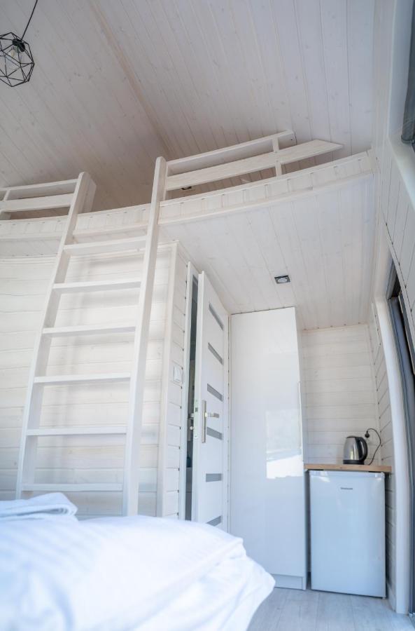 Pod Cyprysami - Surf & Family Resort ياستارنيا المظهر الخارجي الصورة