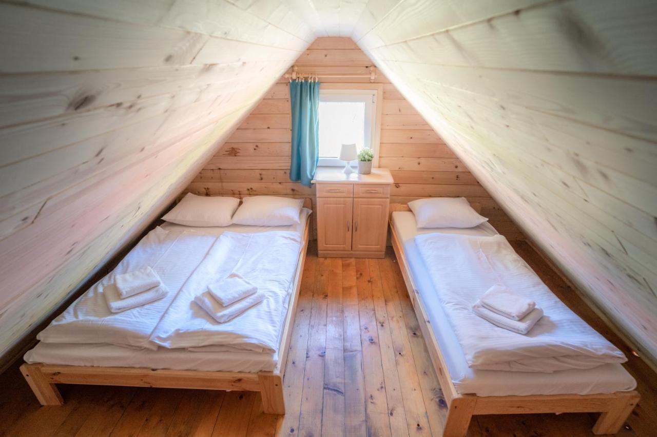 Pod Cyprysami - Surf & Family Resort ياستارنيا المظهر الخارجي الصورة