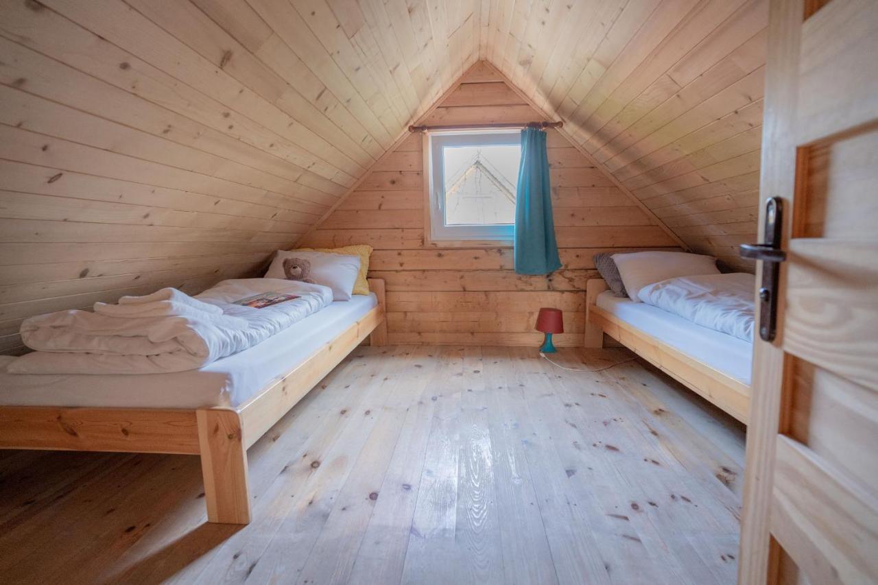 Pod Cyprysami - Surf & Family Resort ياستارنيا المظهر الخارجي الصورة