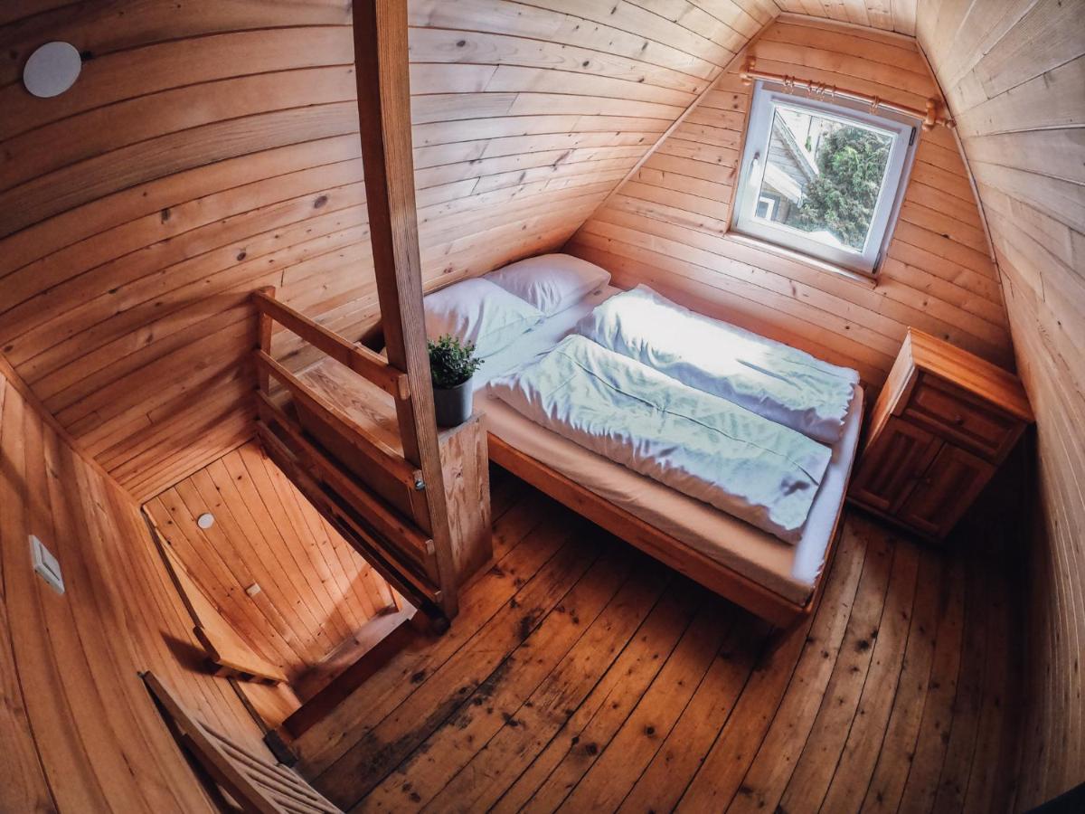 Pod Cyprysami - Surf & Family Resort ياستارنيا المظهر الخارجي الصورة