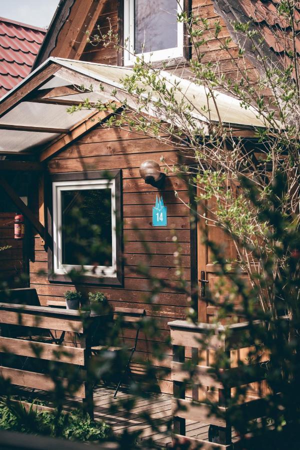 Pod Cyprysami - Surf & Family Resort ياستارنيا المظهر الخارجي الصورة